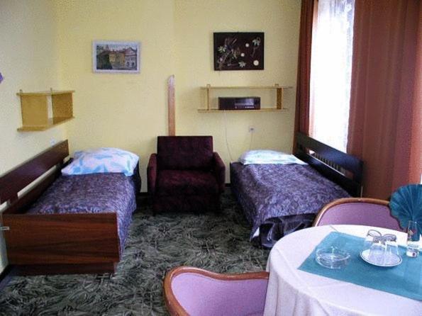 Hotel Kamieniec Oswiecim Bilik gambar